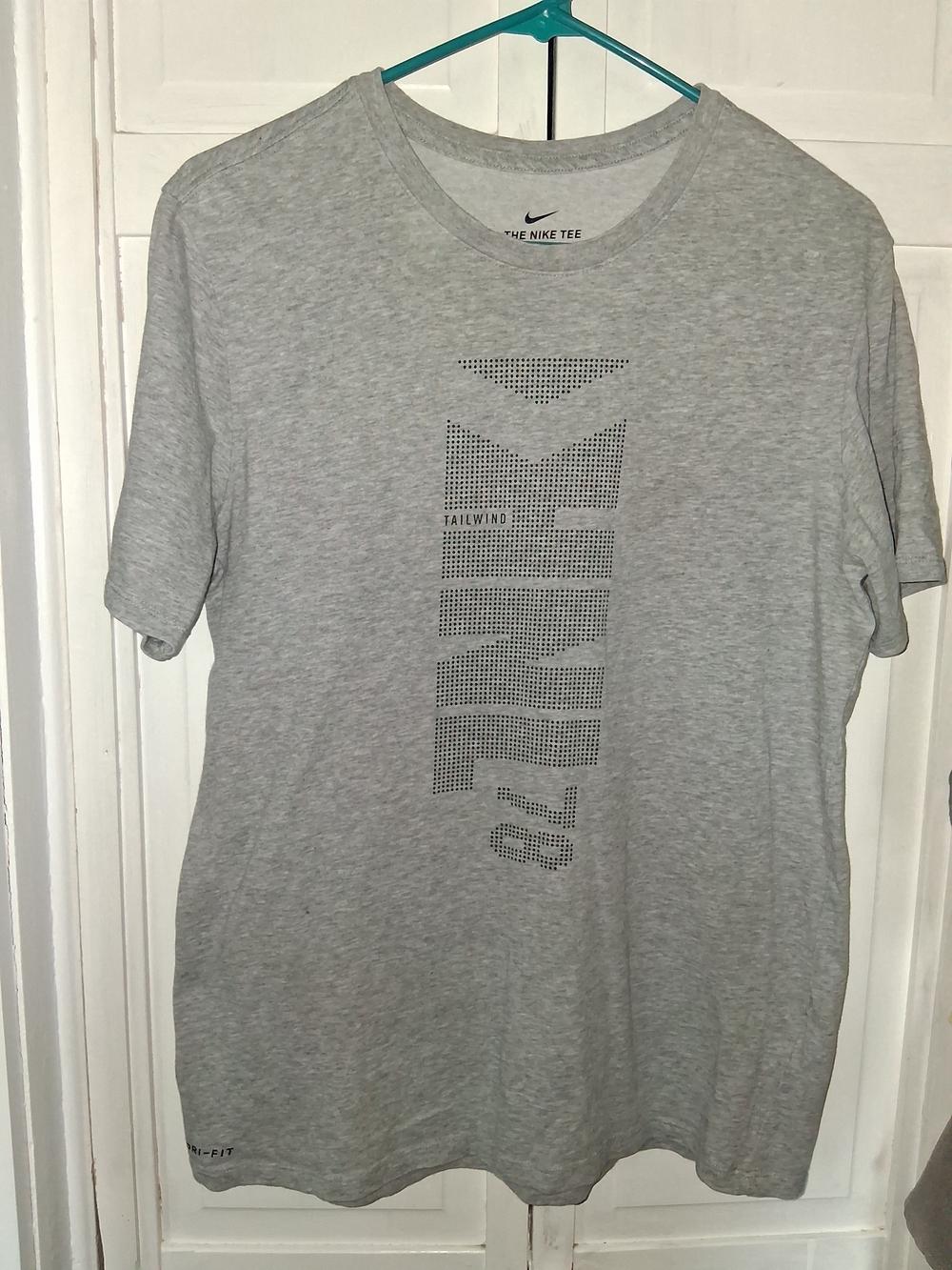 Nike Gray Dri-Fit Athletic Cut Short Sleeve Tee with Vertical Logo